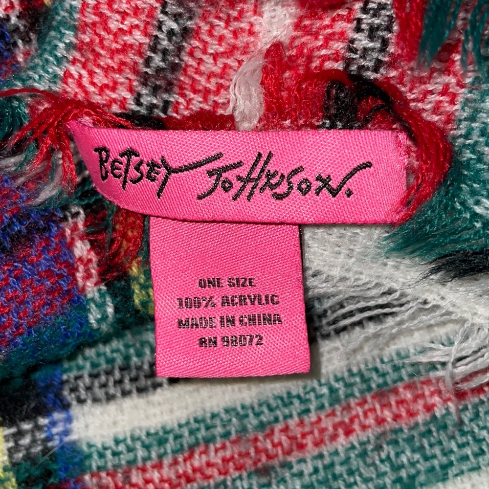 Betsey Johnson Plaid Blanket Scarf 🧣